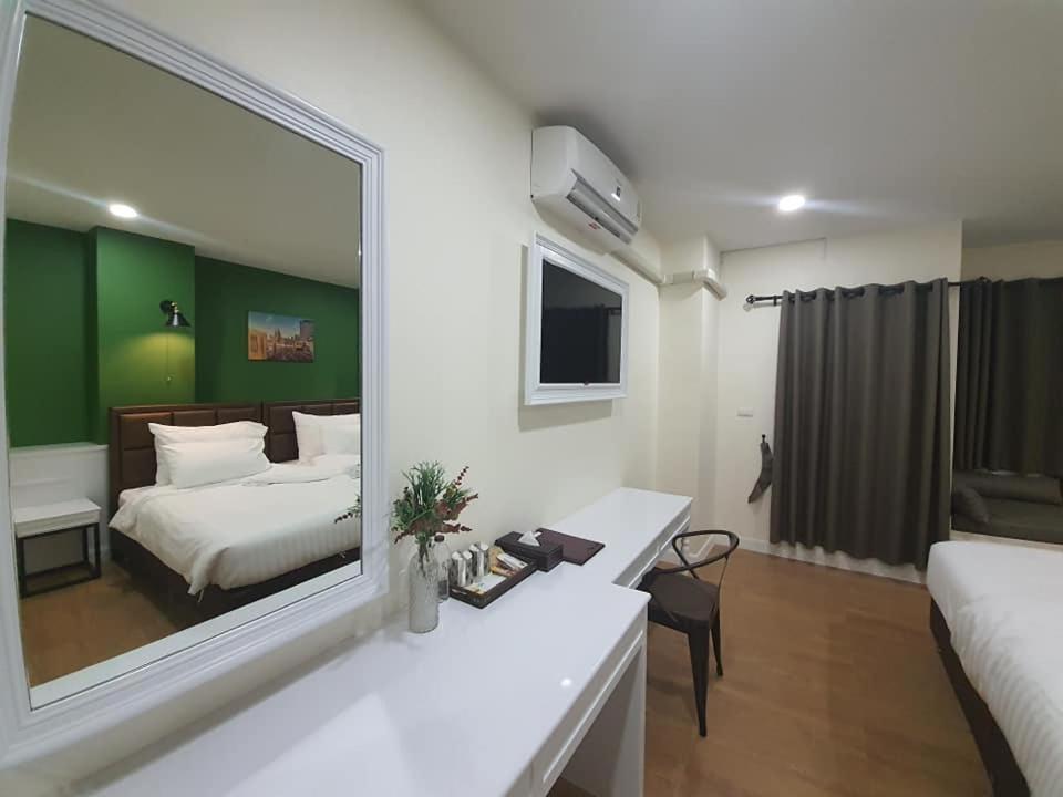 โรงแรมต้นเงิน Khon Kaen Exterior photo